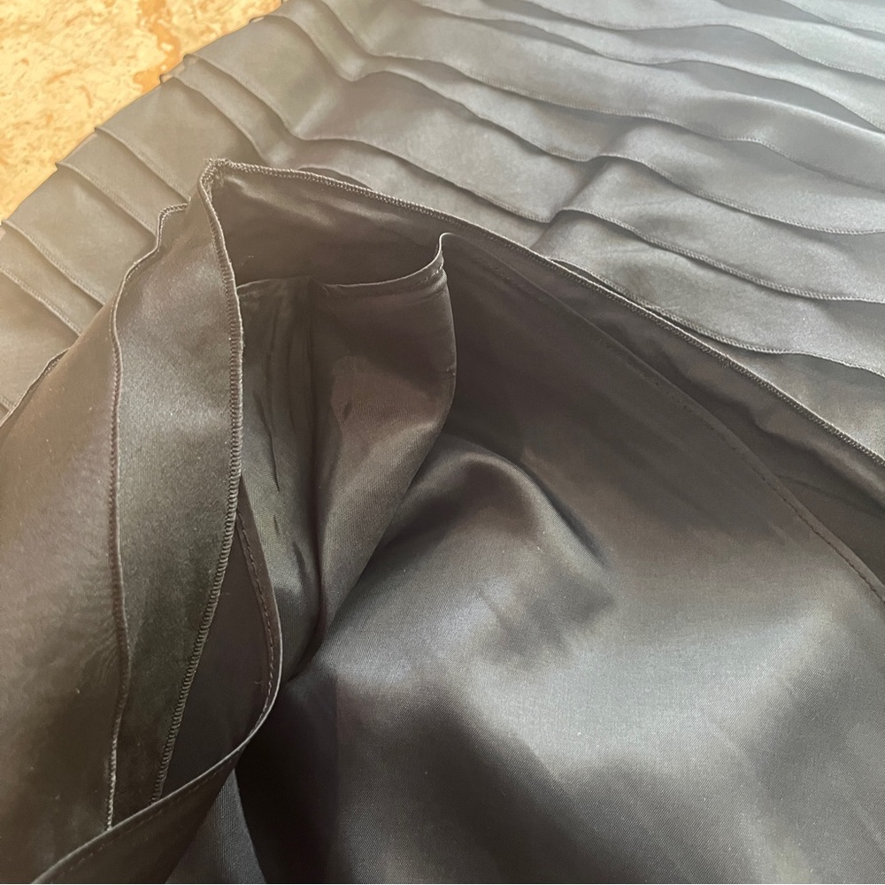 Anne Klein NY black silk dress - Picture 5 of 10